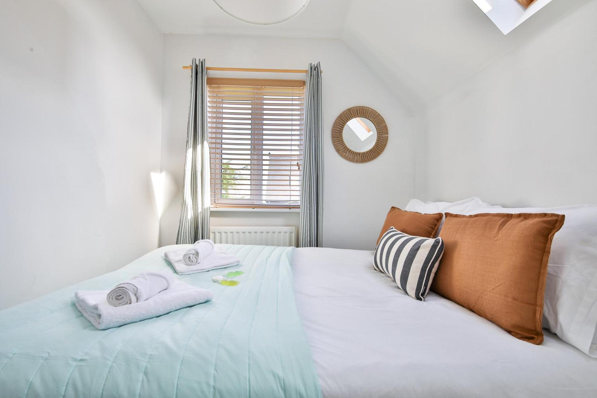 Stayright 2 Bed Beach House With Private Parking- Next To Barry Beach And Jackson Bay Buitenkant foto