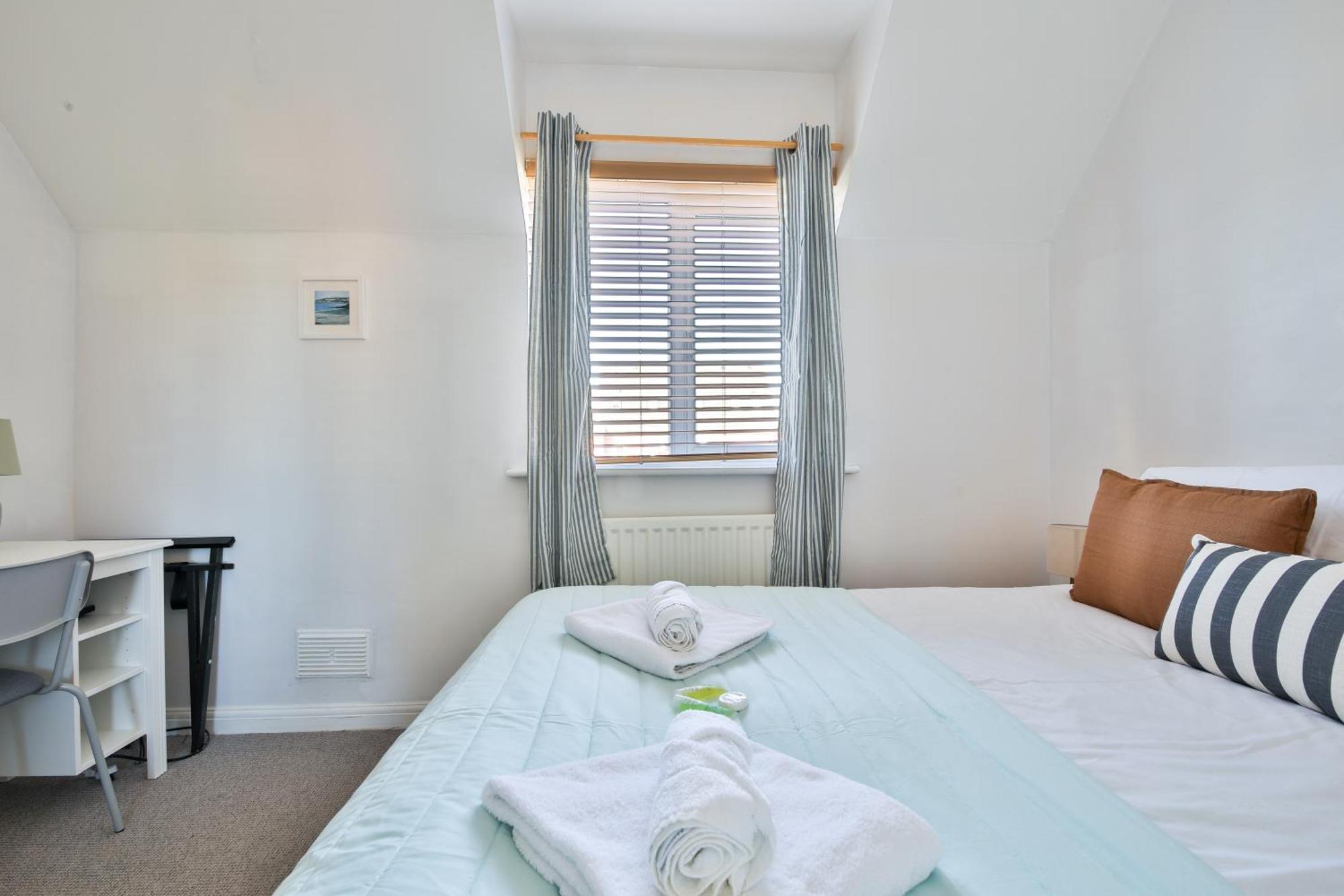 Stayright 2 Bed Beach House With Private Parking- Next To Barry Beach And Jackson Bay Buitenkant foto