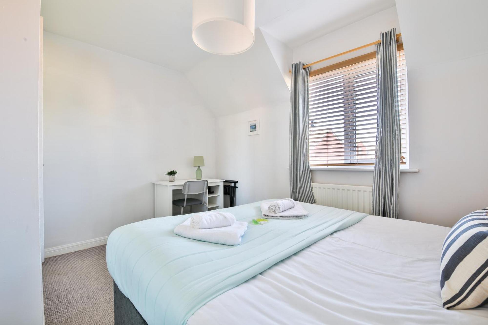 Stayright 2 Bed Beach House With Private Parking- Next To Barry Beach And Jackson Bay Buitenkant foto