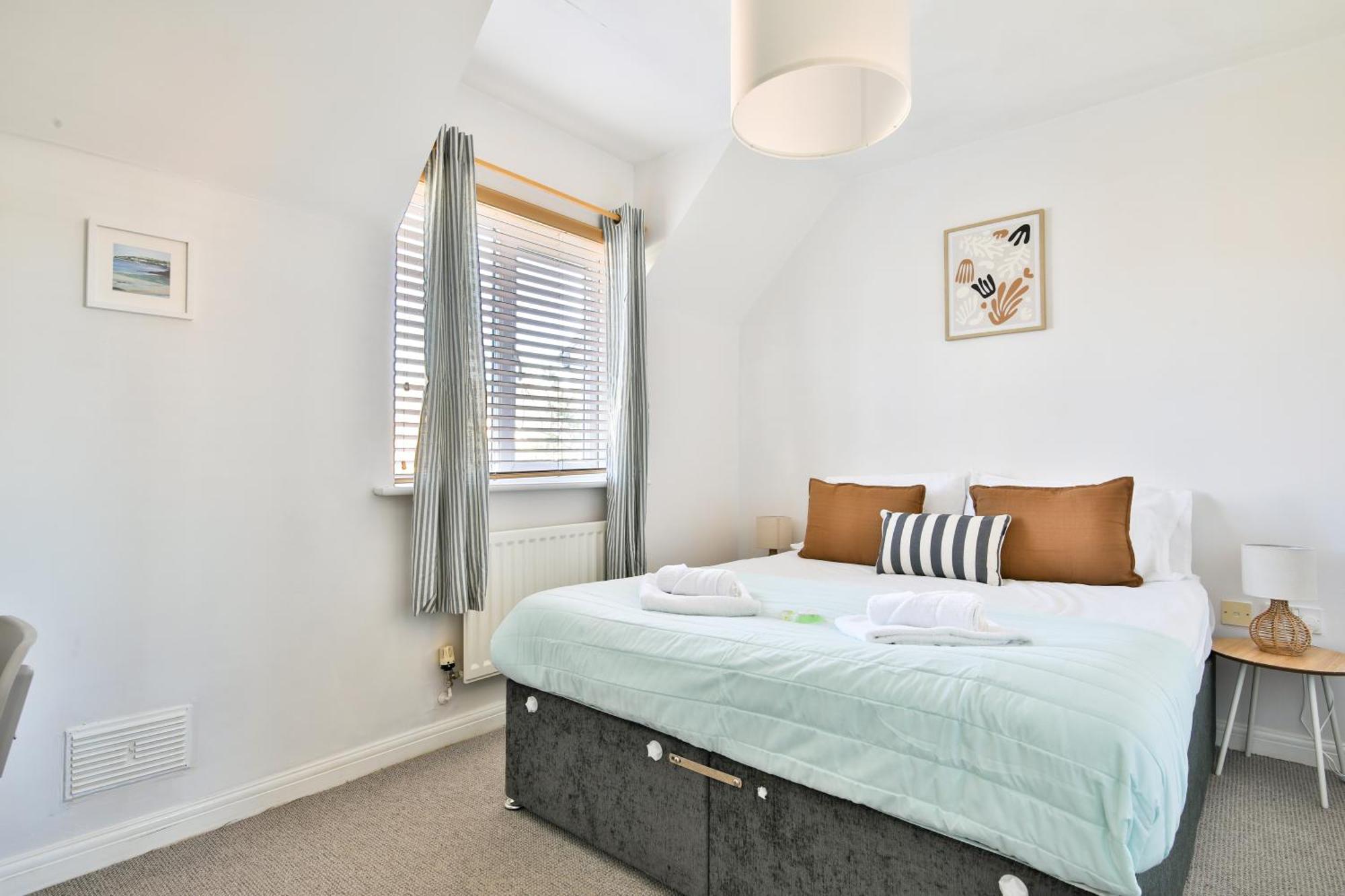 Stayright 2 Bed Beach House With Private Parking- Next To Barry Beach And Jackson Bay Buitenkant foto