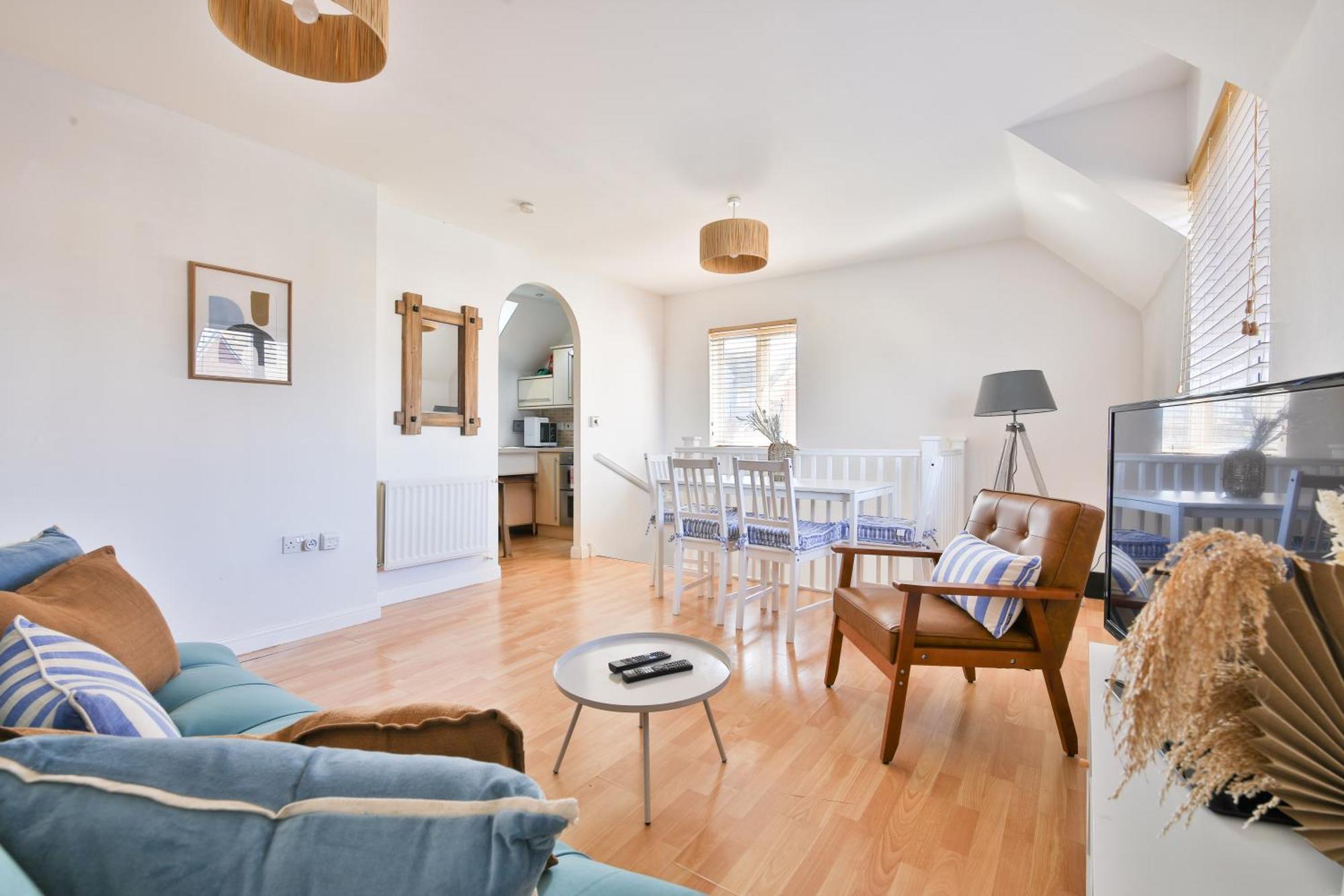Stayright 2 Bed Beach House With Private Parking- Next To Barry Beach And Jackson Bay Buitenkant foto